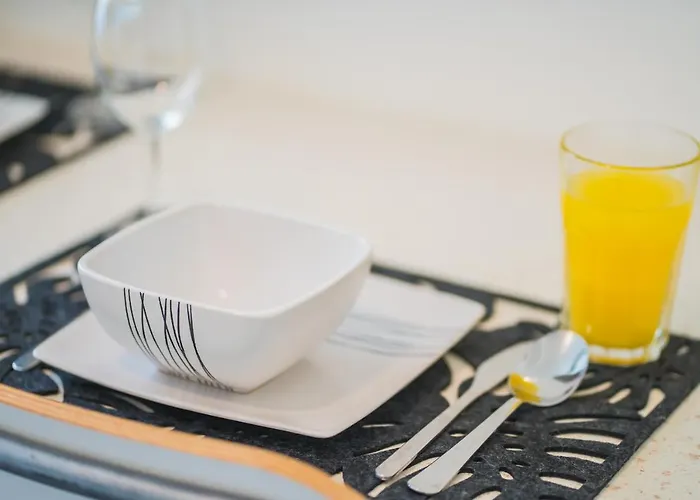 Phoenix דירה שיופוק